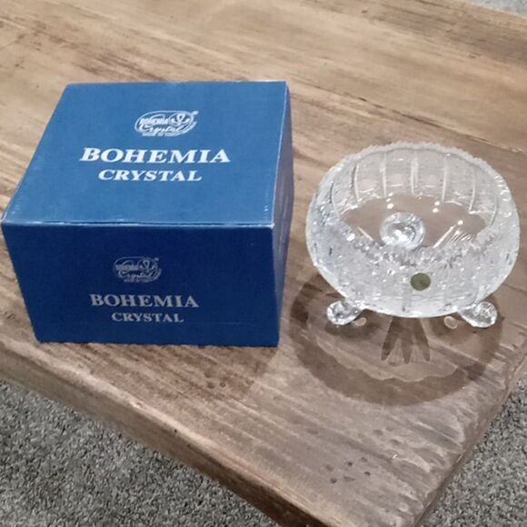 Bohemia Crystal made in Czech Republic 3 legged hand cut luxury Crystal bowl - Picture 3 of 6
